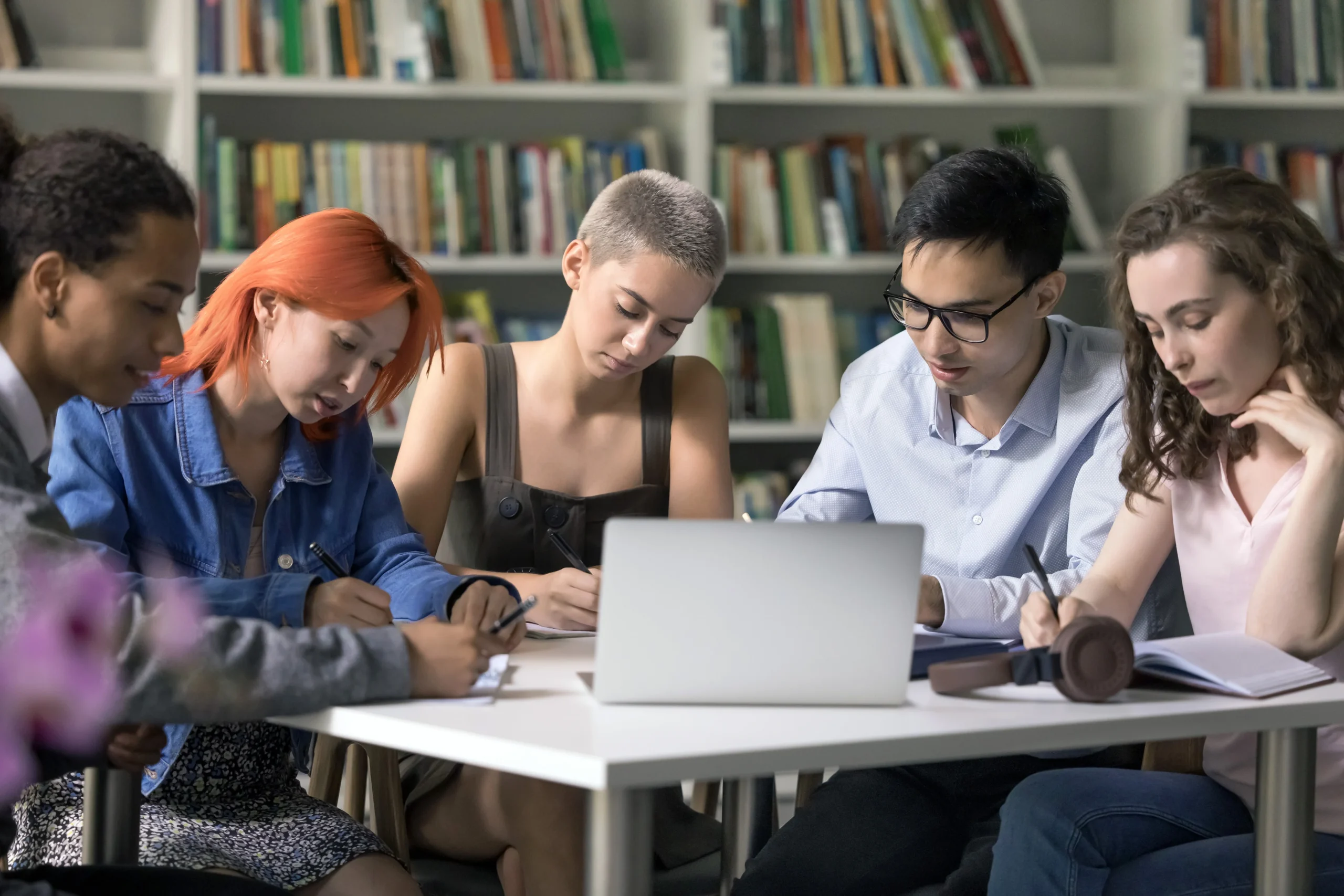 etudiants bibliotheque